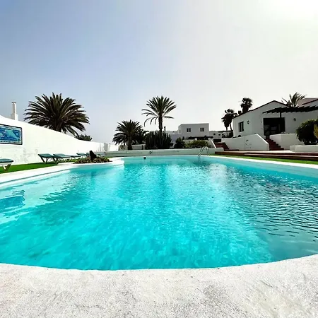 Apartamento Para Nudistas, Vistas A La Piscina, Cerca De Playa